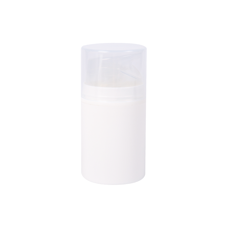 Ren vit plastvakuumpumplotionflaska 